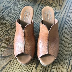 Kork-Ease Tan Faux Leather Chunky Heels